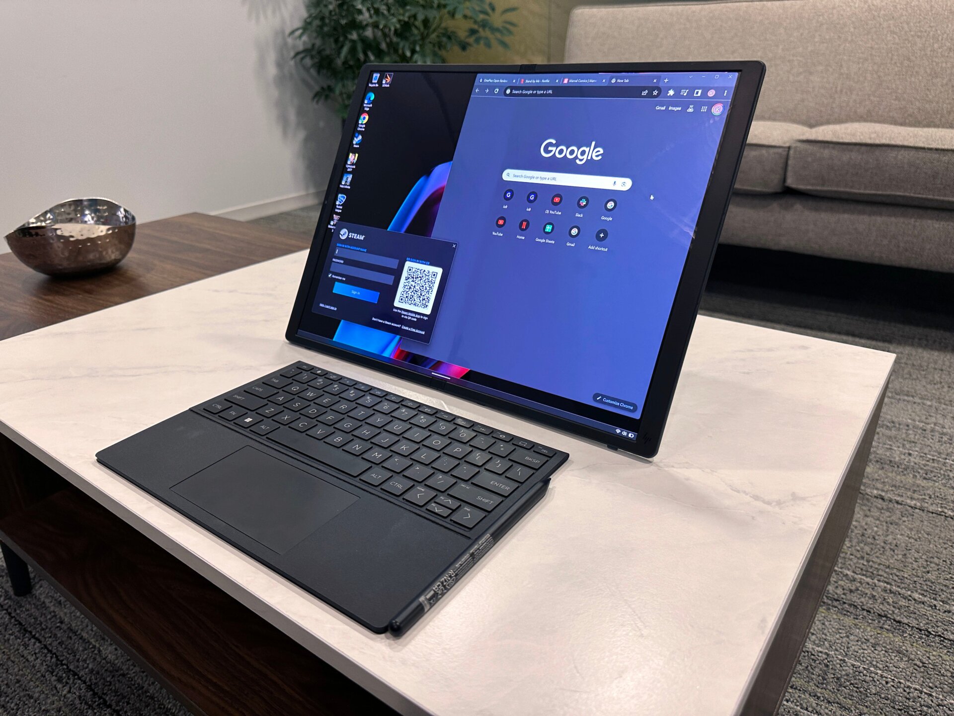 Malgré les affirmations de HP, cet appareil pourrait remplacer votre ordinateur portable, votre tablette et votre ordinateur de bureau, mais il n’est certainement pas assez puissant pour éclipser même les versions à prix modéré de  n’importe lequel de ces produits individuellement.