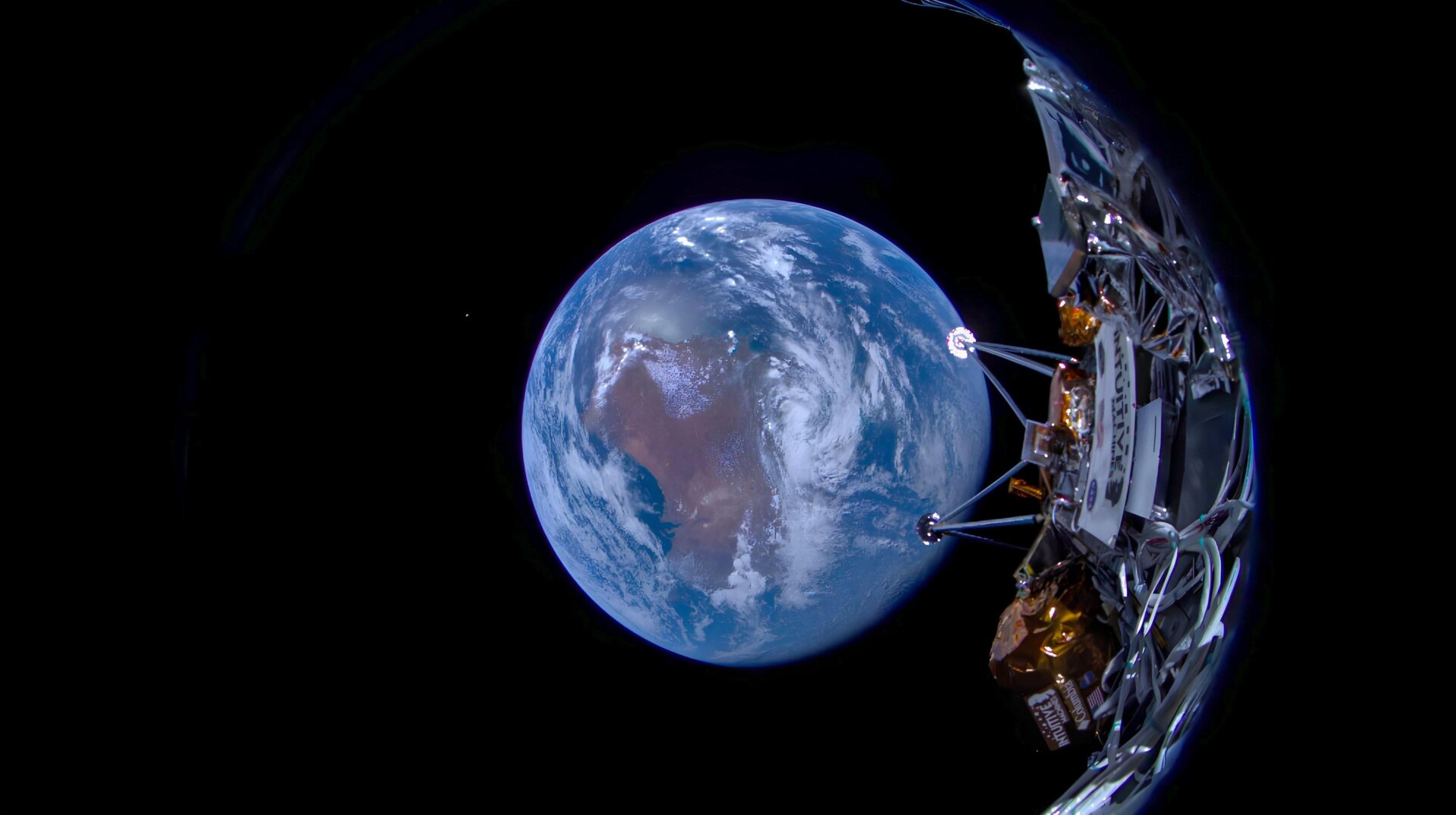 Le Nova-Clander d’Intuitive Machine a capturé cette vue de la Terre lors de son voyage vers la Lune.