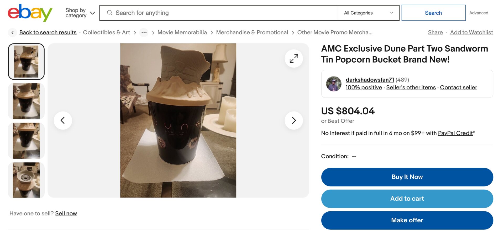Le seau à pop-corn Sandworm s’est vendu à l’origine pour 24,99 $ en salles. Il coûte maintenant au moins deux fois ce montant sur eBay, avec quelques annonces. atteignant des centaines de dollars.
