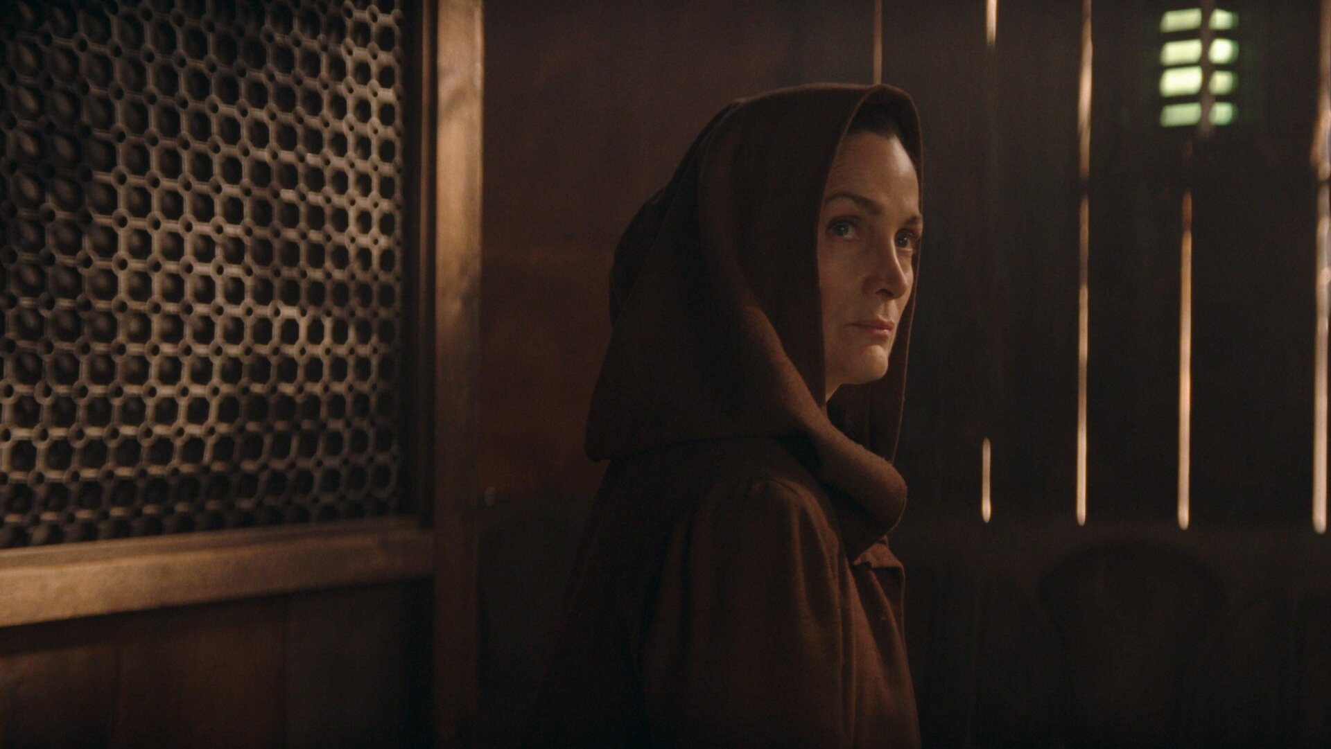 Carrie-Anne Moss dans le rôle du Maître Jedi Indara dans L’Acolyte.