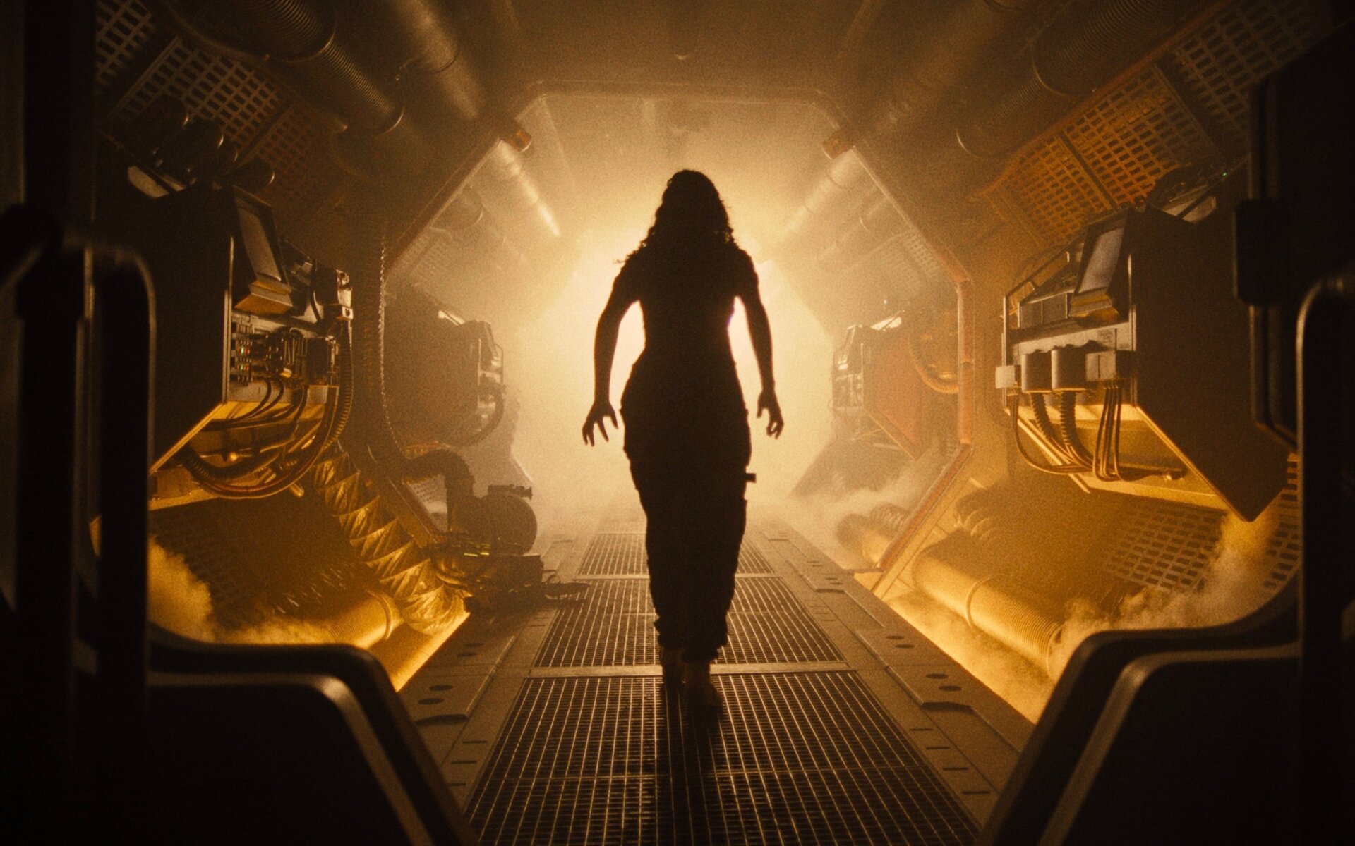 Isabela Merced in Extraterrestre : Romulus.