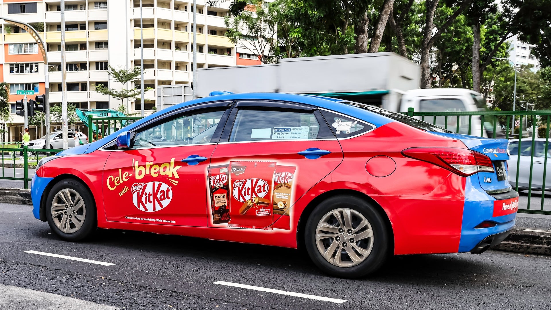 Mettre des publicités sur votre voiture peut sembler de l’argent facile, mais cela finira souvent par vous coûter cher.