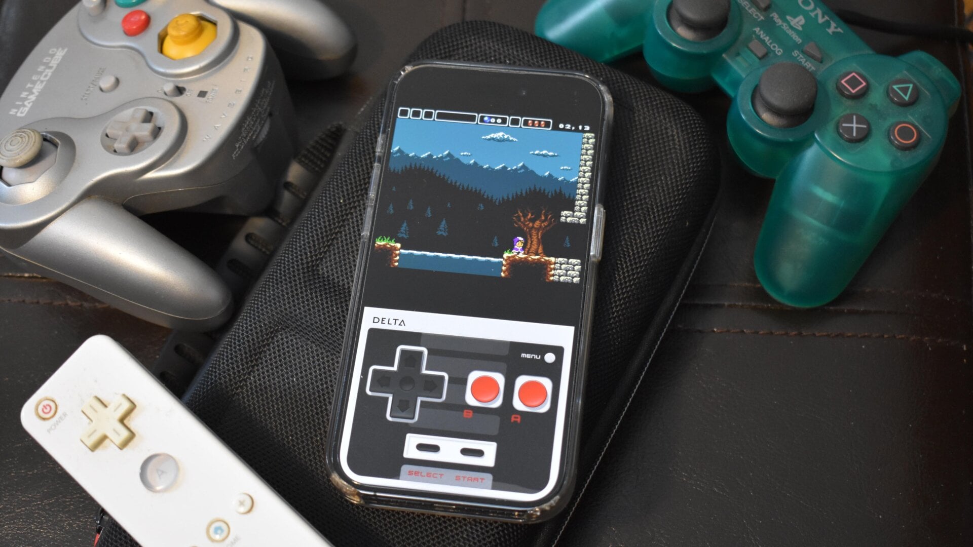 Bien que de nombreuses ROM à l’ancienne soient disponibles en ligne, il existe également quelques titres homebrew disponibles, comme Alwa’s Awakening.