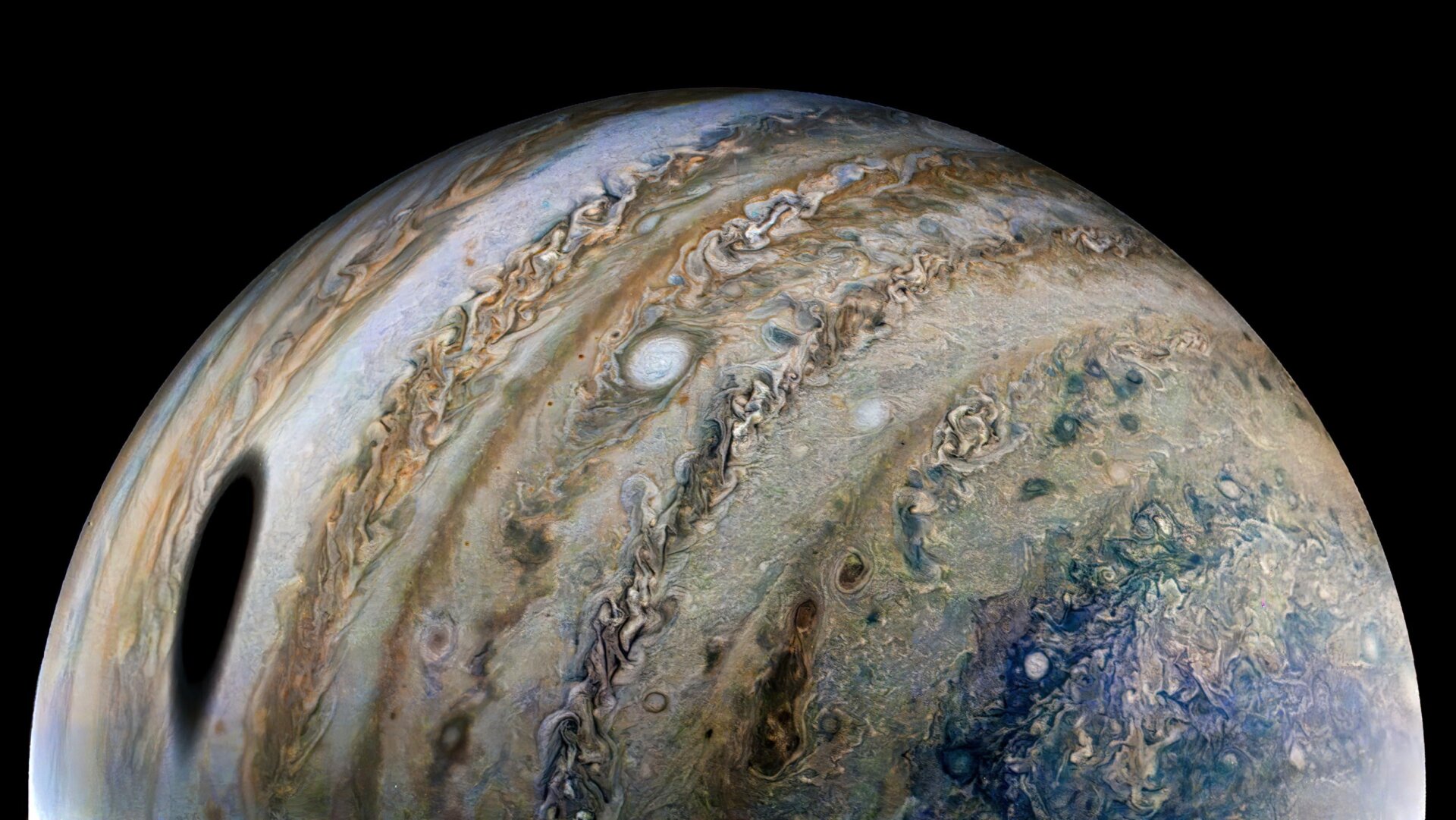 L’ombre de Ganymède sur Jupiter.