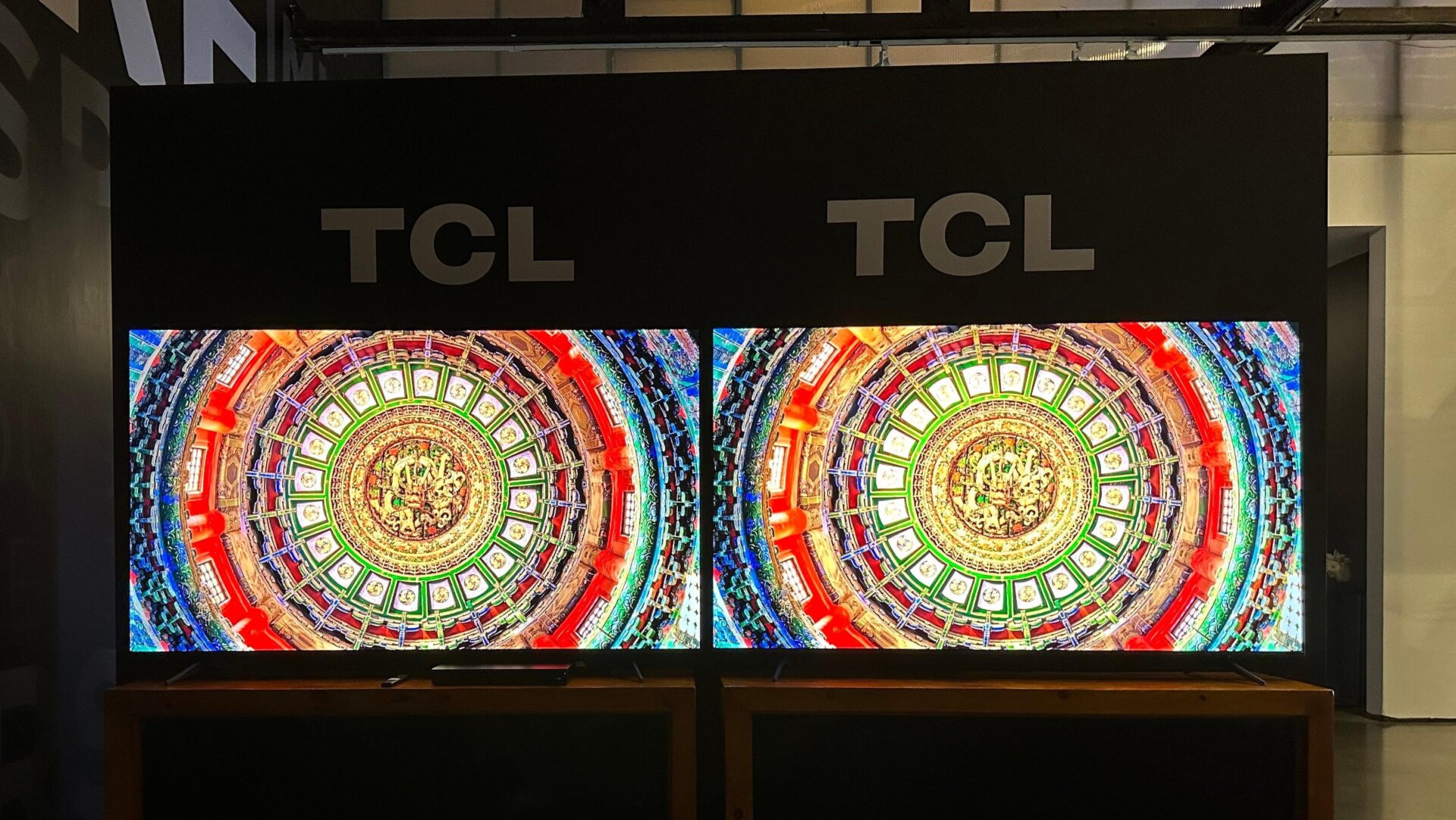Le QM7 de TCL promet une meilleure luminosité et un meilleur contraste que les modèles de l’année précédente.