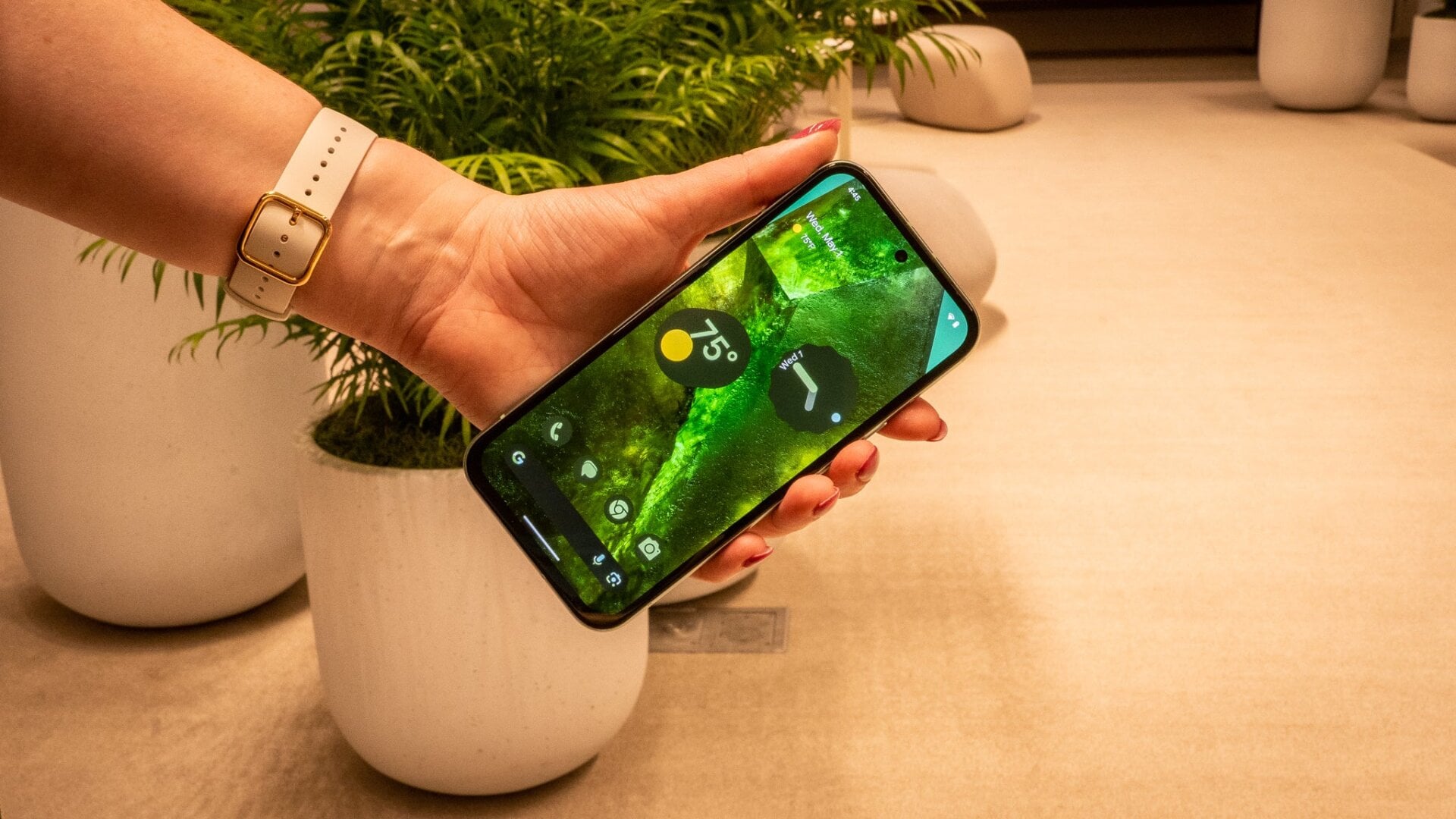 Le Google Pixel 8a dispose d’un écran Actua de 6,1 pouces. 