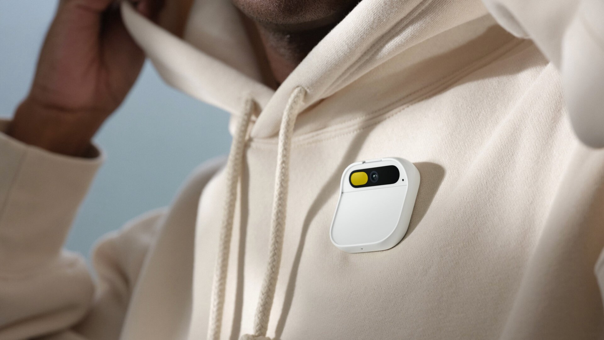 La broche Humane AI a été largement décriée au lancement en raison de sa faible durée de vie de la batterie et de la fréquence à laquelle elle semblait surchauffer.