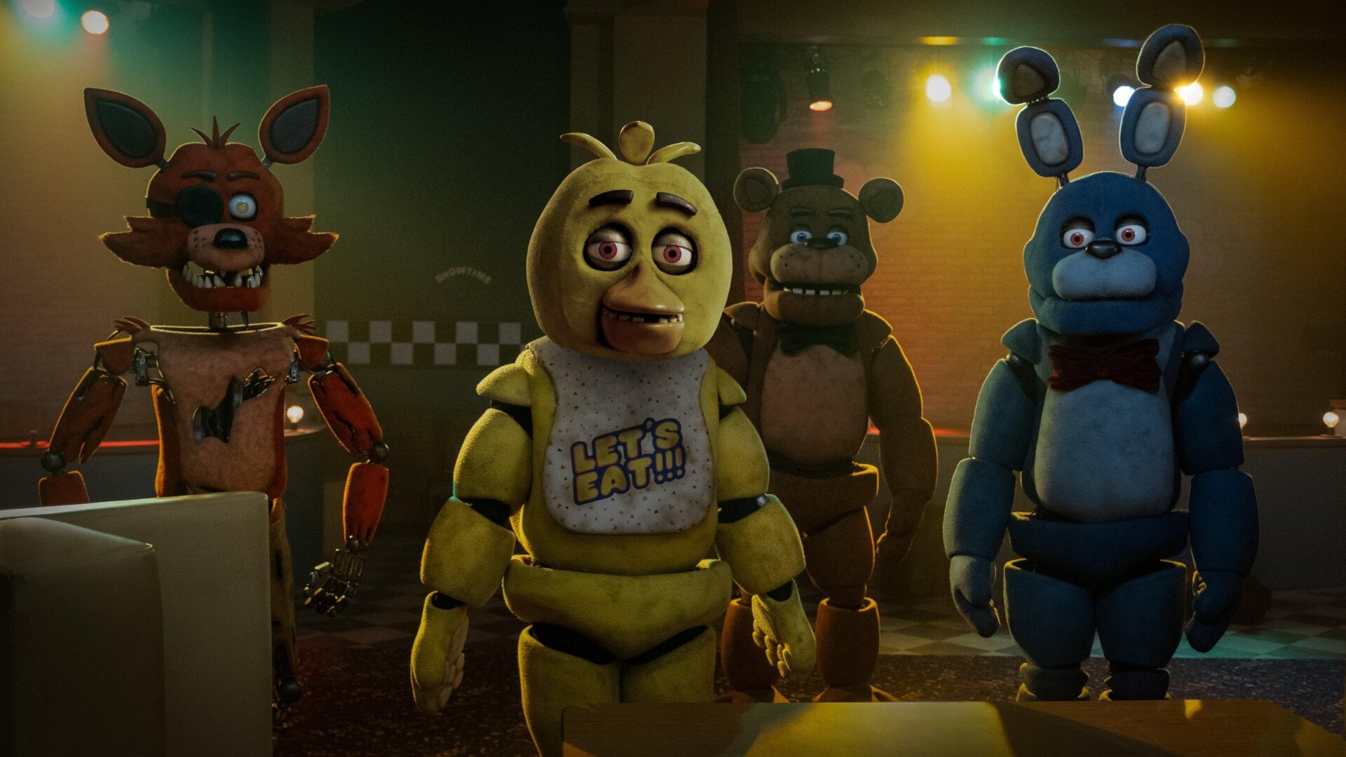 Foxy, Chica, Freddy Fazbear et Bonnie in Cinq nuits chez Freddy.