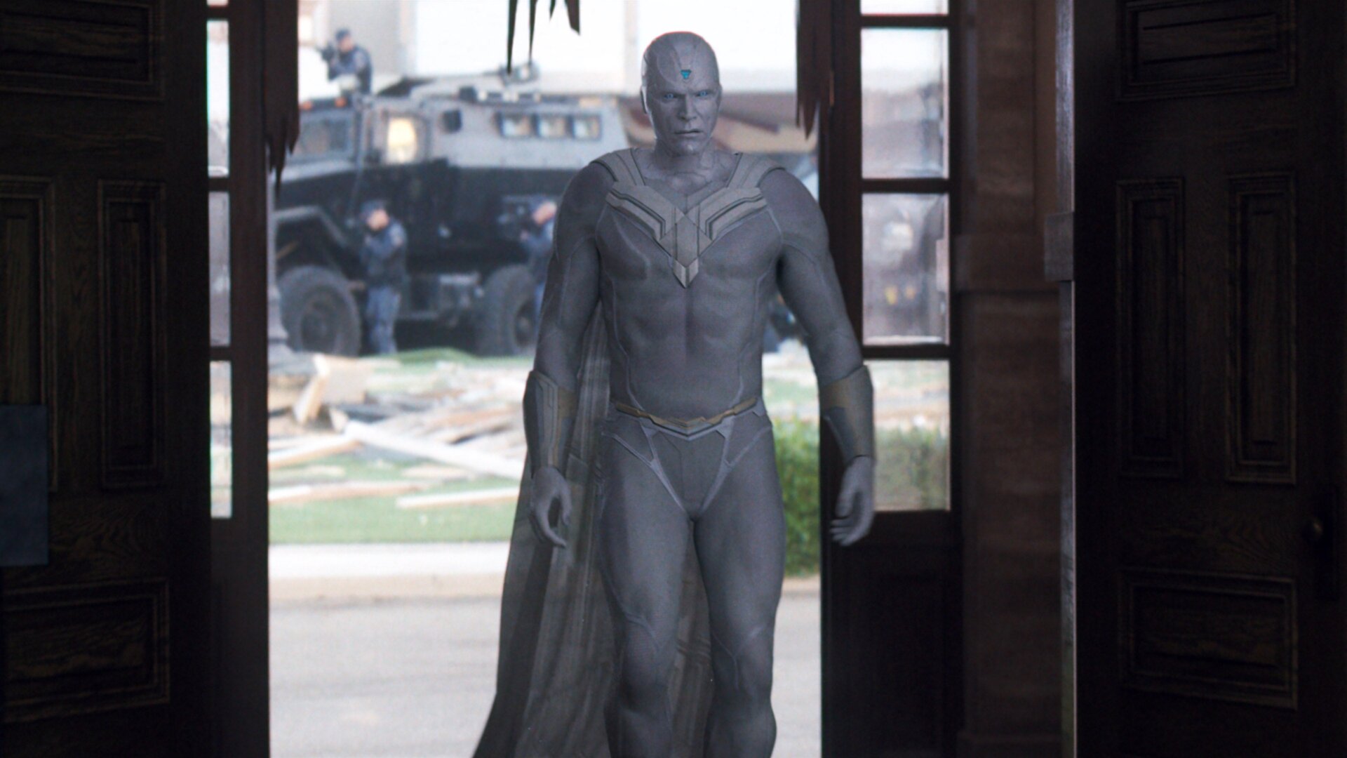Paul Bettany comme une Vision pâle et en colère à la fin de WandaVision.