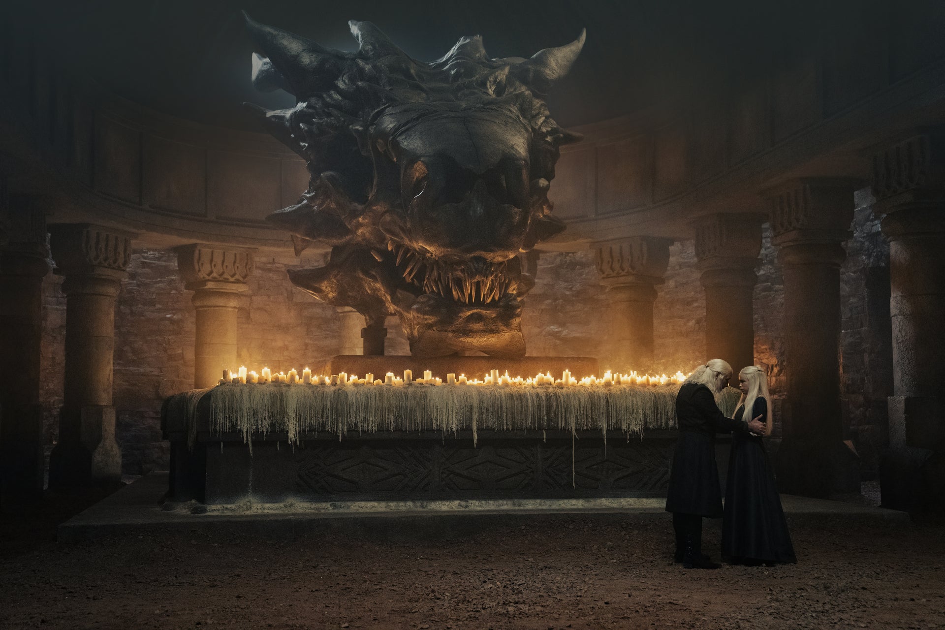 Le roi Viserys (Paddy Considine) et la princesse Rhaenyra (Milly Alcock)