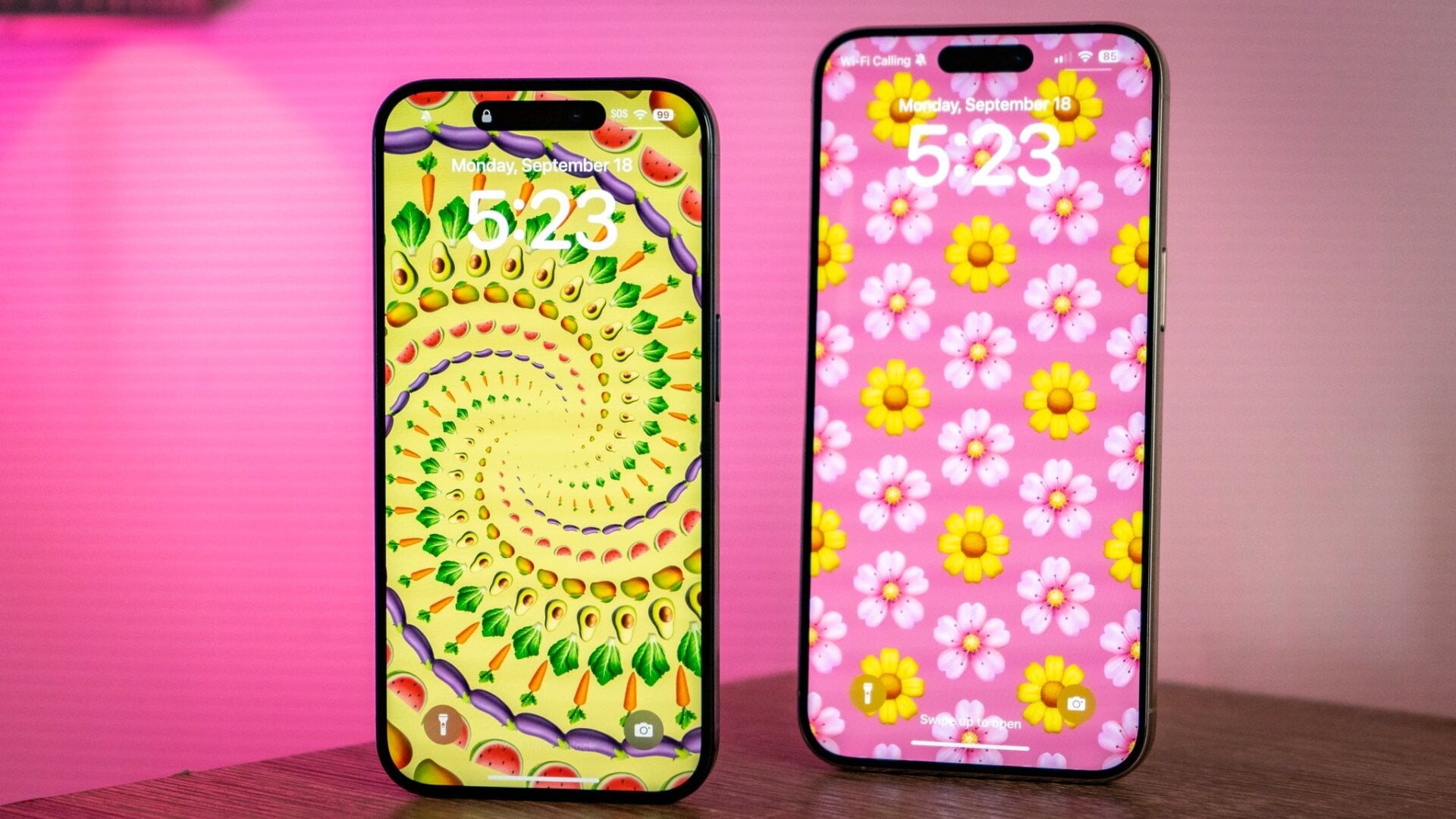 L’iPhone 15 Pro (à gauche) et l’iPhone 15 Pro Max (à droite).