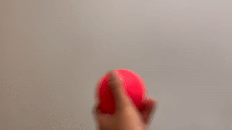 Le déplacer à travers l’espace se mélange en pistes.