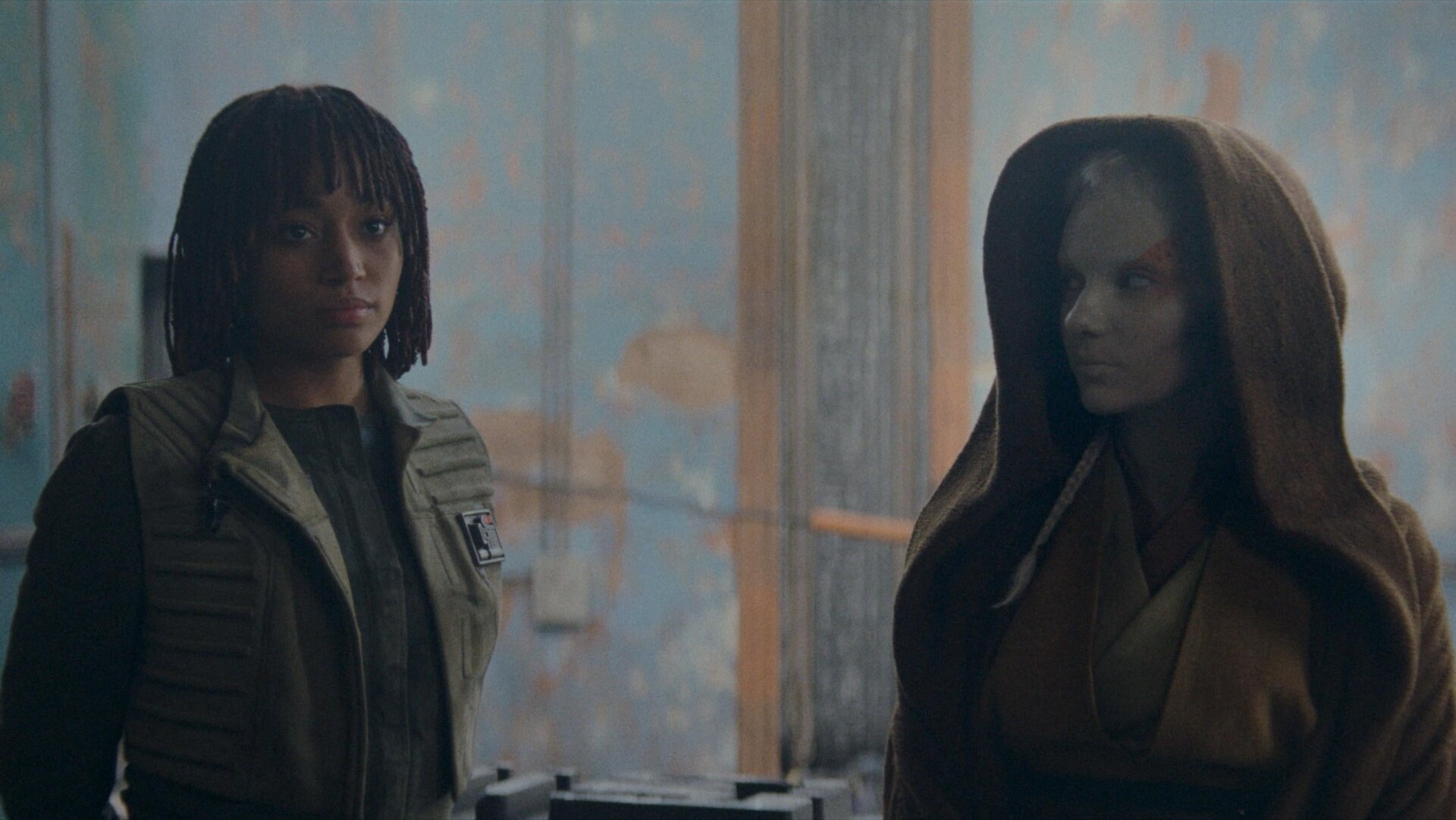Osha (Amandla Stenberg) et Jecki (Dafne Keen) sur L’Acolyte.