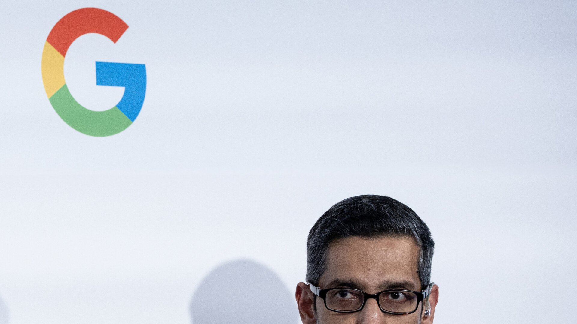 Alphabet Inc. et Sundar Pichai , PDG de Google, s’expriment lors de l’inauguration d’un hub d’intelligence artificielle (IA) de Google à Paris le 15 février  2024.