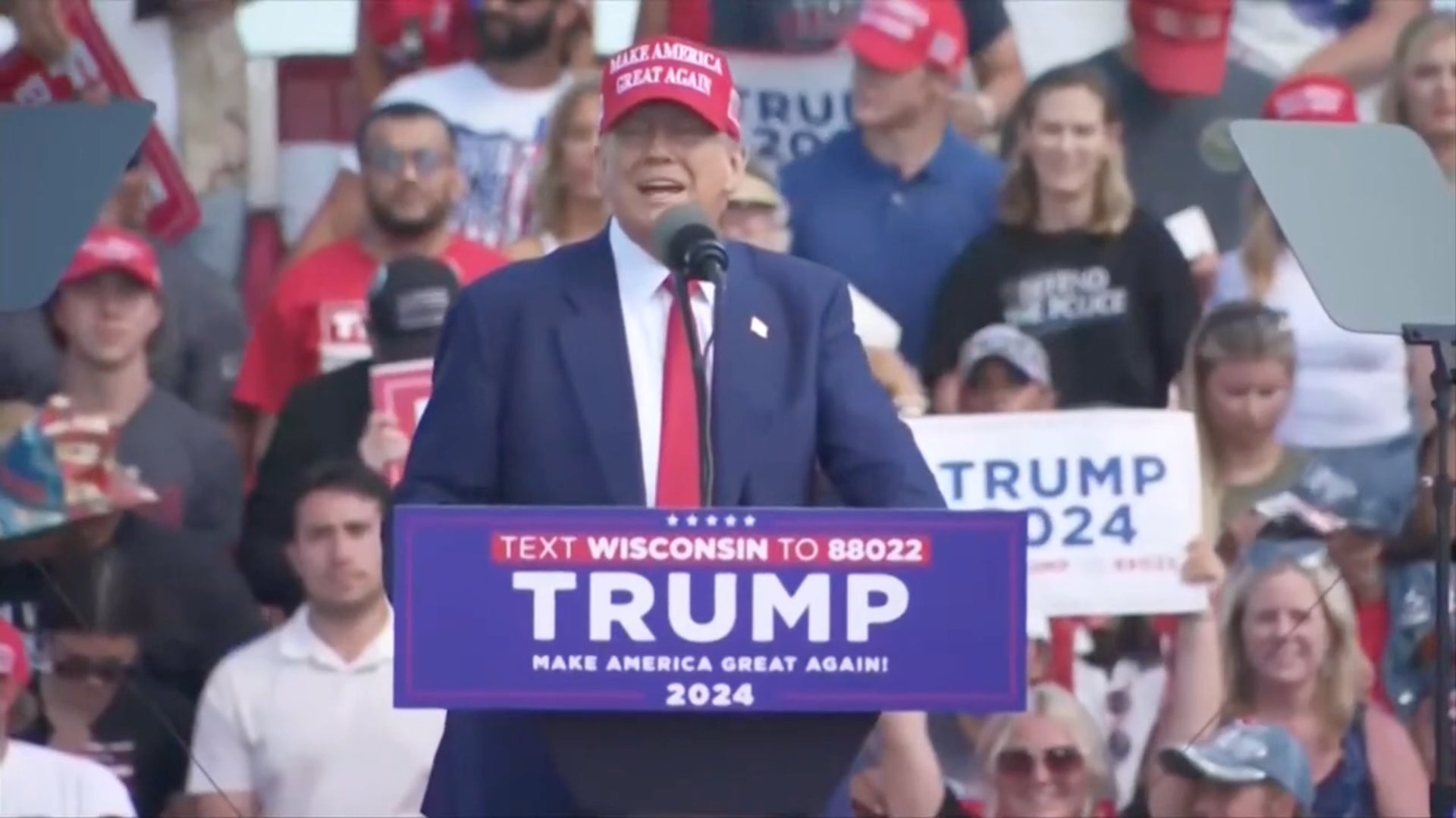 Donald Trump lors d’un rassemblement à Racine, Wisconsin le 18 juin 2024, où il confondait souvent divers mots technologiques tout en essayant de démontrer son aptitude mentale pour le bureau.