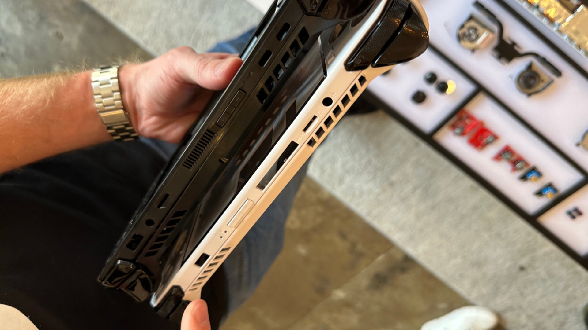 Photo: Kyle Barr / Gizmodo