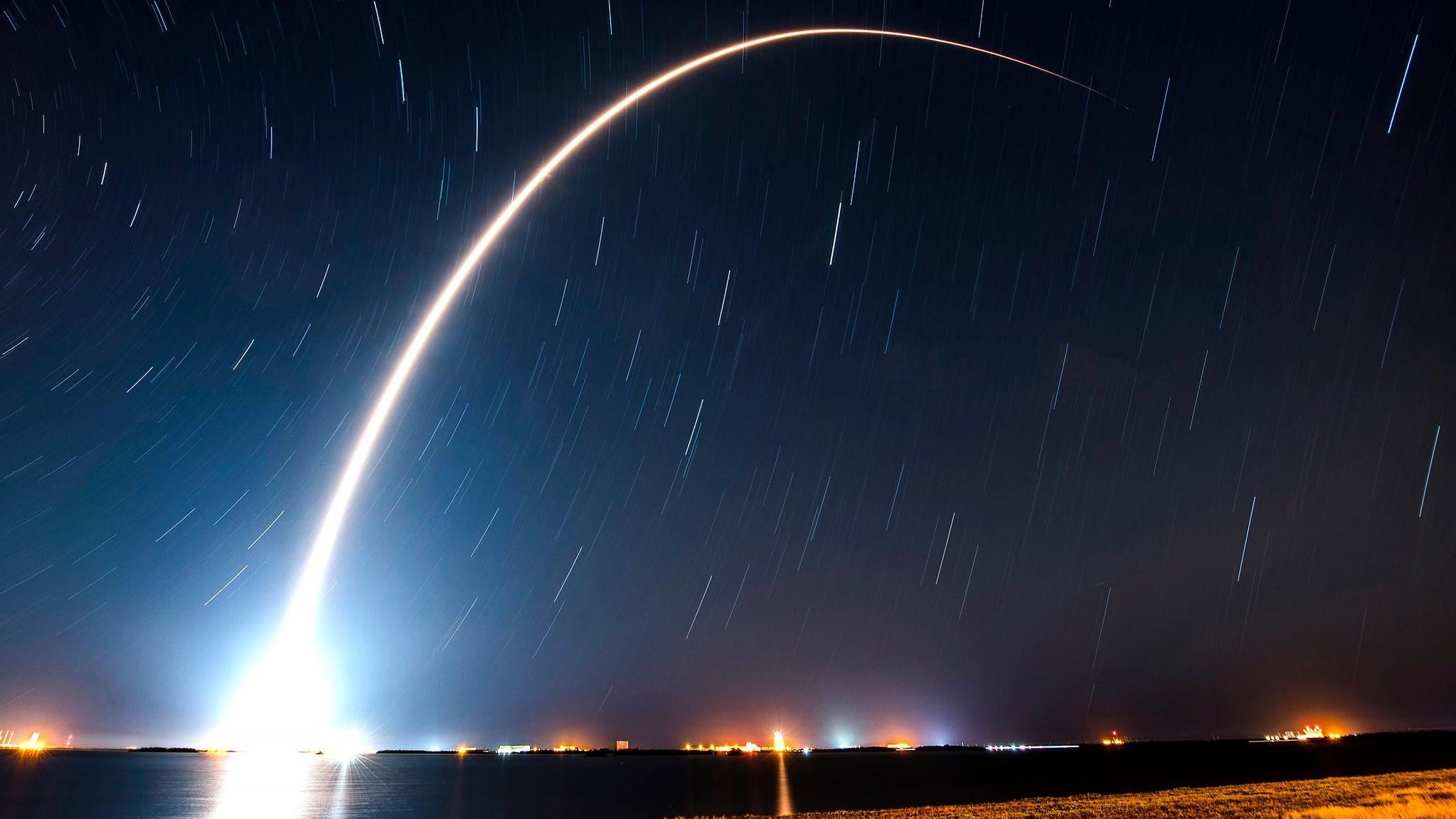 SpaceX veut construire une constellation Internet de 42 000 satellites en orbite terrestre basse.