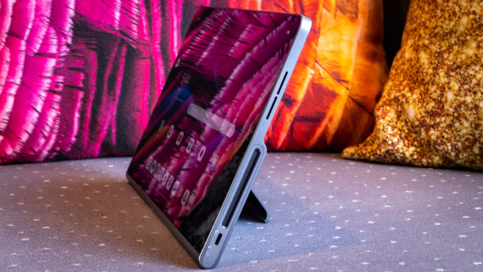 La meilleure partie de la LenovoTab Plus est son emplacement d’extension.